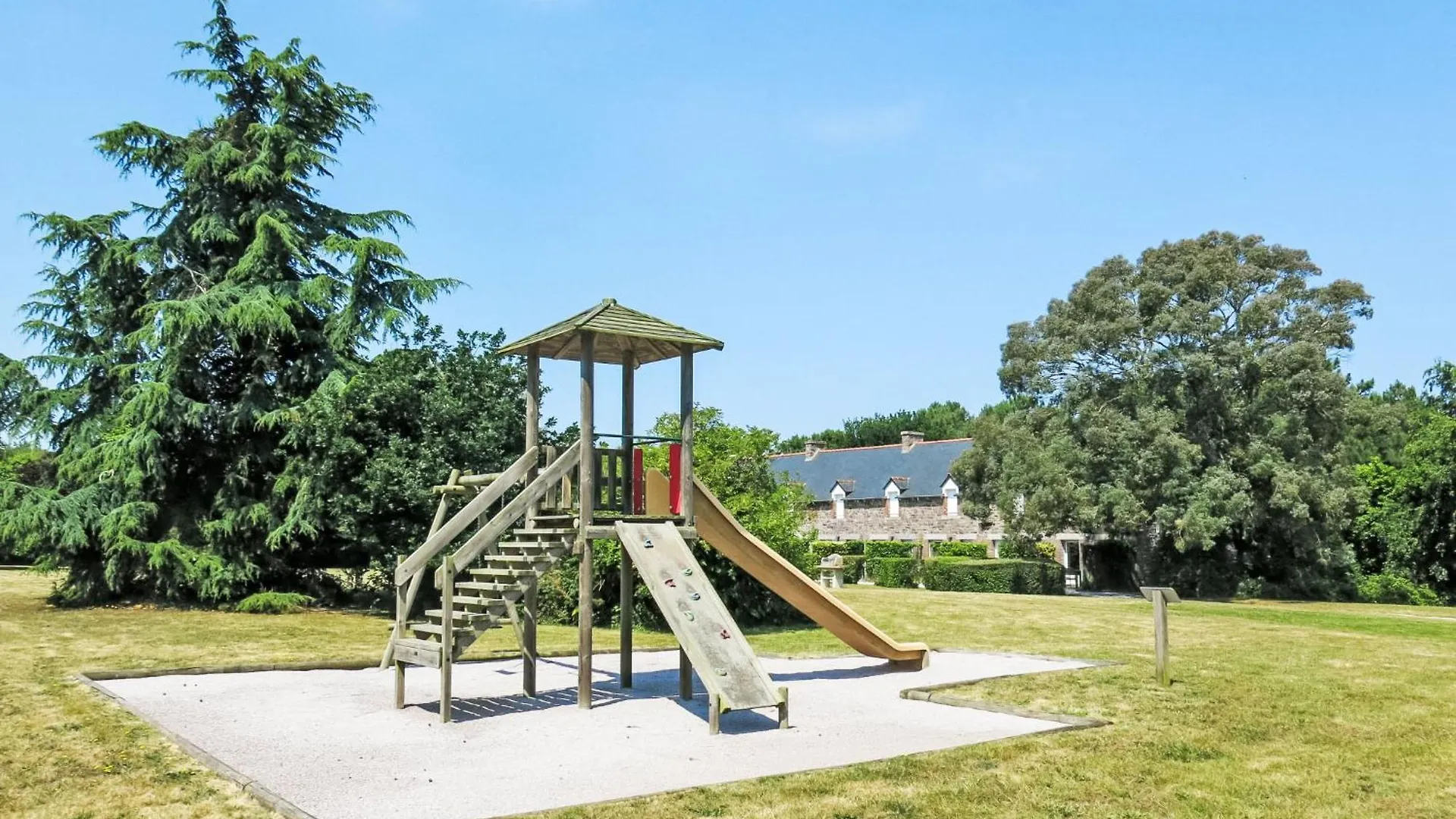 Holiday Home T4-Residence La Carquois By Interhome 弗雷埃勒 法国